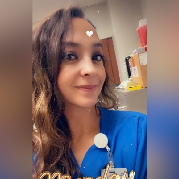 Meet your Posher, Amanda - Picture 2 of 2